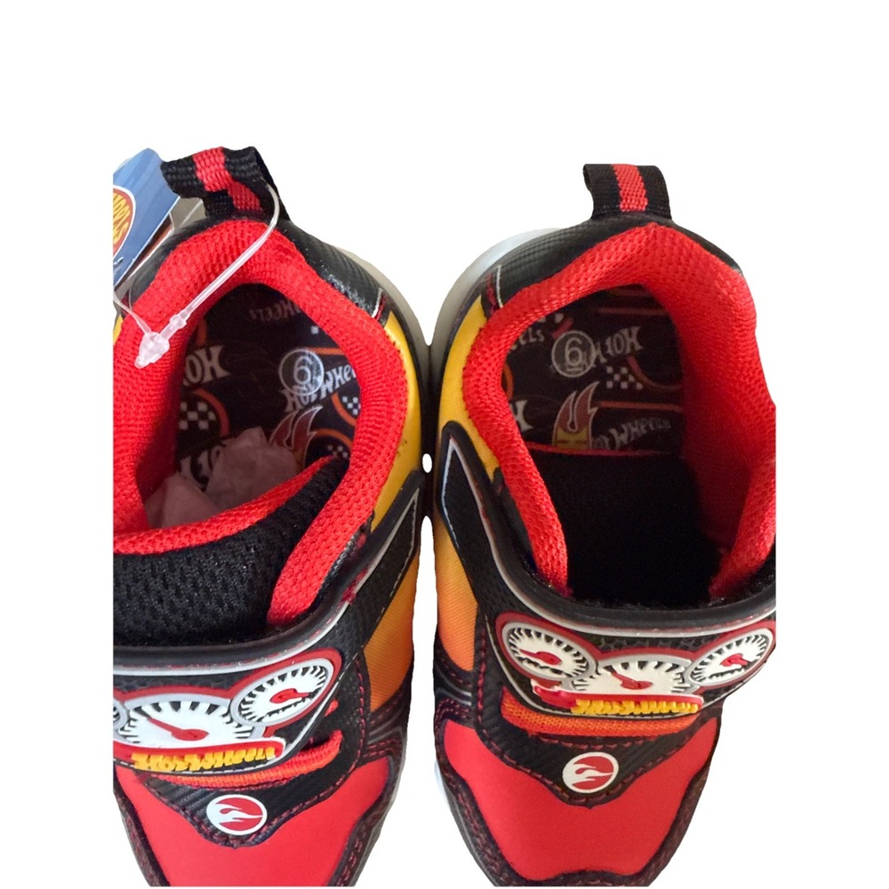 Hot Wheels Toddler Boy Sneakers Shoes Flashing Lights Size 6 Black (80388) - Picture 3 of 6